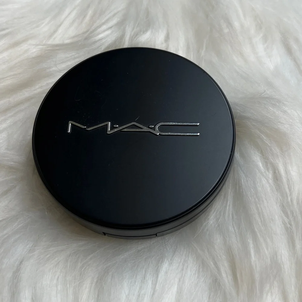 MAC NEW STUDIO FIX POWDER PLUS FOUNDATION - NC16